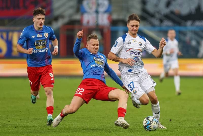 Football. PKO BP Ekstraklasa. Piast Gliwice - Stal Mielec. 18.12.2023