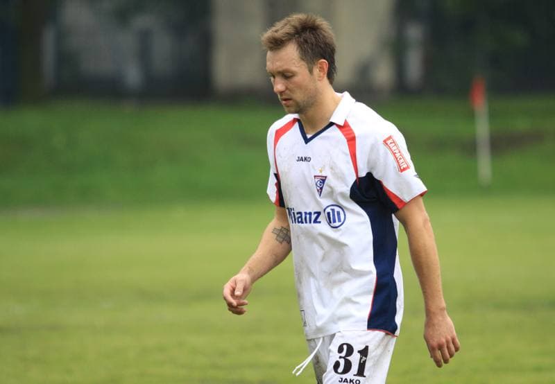 Football. B klasa gr II okreg Zabrze. Gornik II Zabrze - Stal Zabrze. 12.09.2010