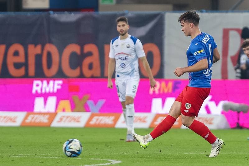 Football. PKO BP Ekstraklasa. Piast Gliwice - Stal Mielec. 18.12.2023