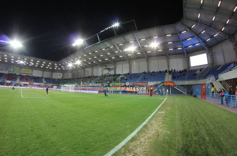 Football. I liga. Piast Gliwice - Sandecja Nowy Sacz. 04.04.2012