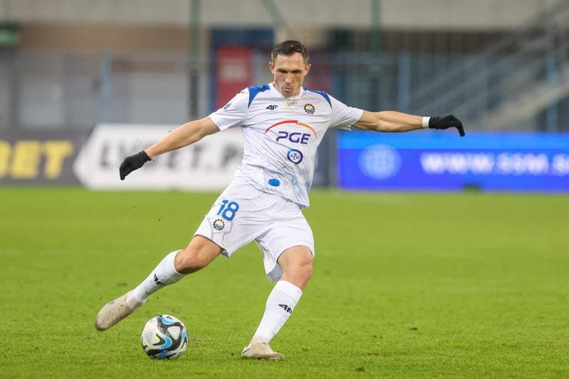 Football. PKO BP Ekstraklasa. Piast Gliwice - Stal Mielec. 18.12.2023