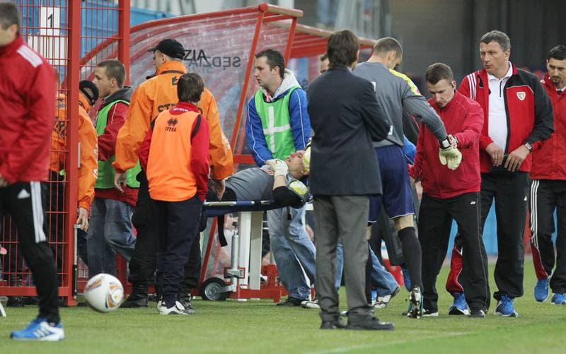 Football. I liga. Piast Gliwice - Olimpia Grudziadz. 22.04.2012