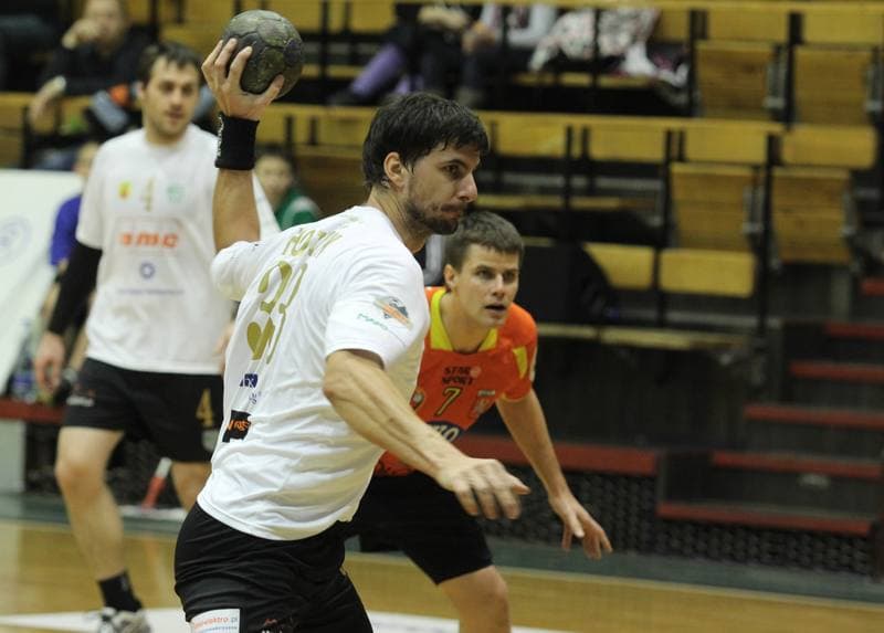 Handball. Noworoczny Turniej Pilki Recznej. NMC Powen Zabrze - Piotrkowianin Piotrkow Trybunalski. 13.01.2012