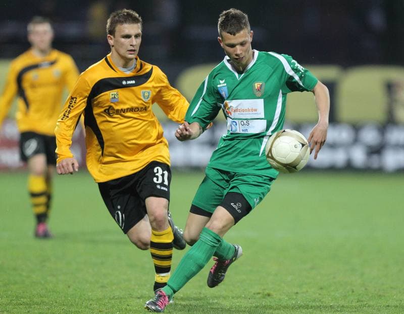 Football. I liga. GKS Katowice - Ruch Radzionkow. 17.03.2012