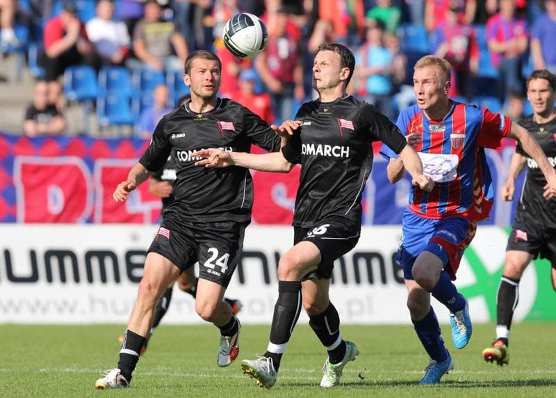 Football. Ekstraklasa. Polonia Bytom - Cracovia Krakow. 24.04.2010