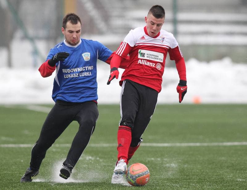 Football. Sparing. Gornik Zabrze - Halniak Makow Podchalanski. 25.01.2013