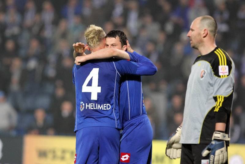 Football. Puchar Polski. Ruch Chorzow - Ruch Zdzieszowice. 21.03.2012