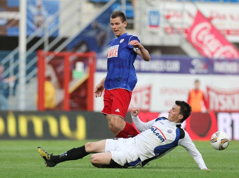 Football. I liga. Piast Gliwice - Dolcan Zabki. 09.05.2012