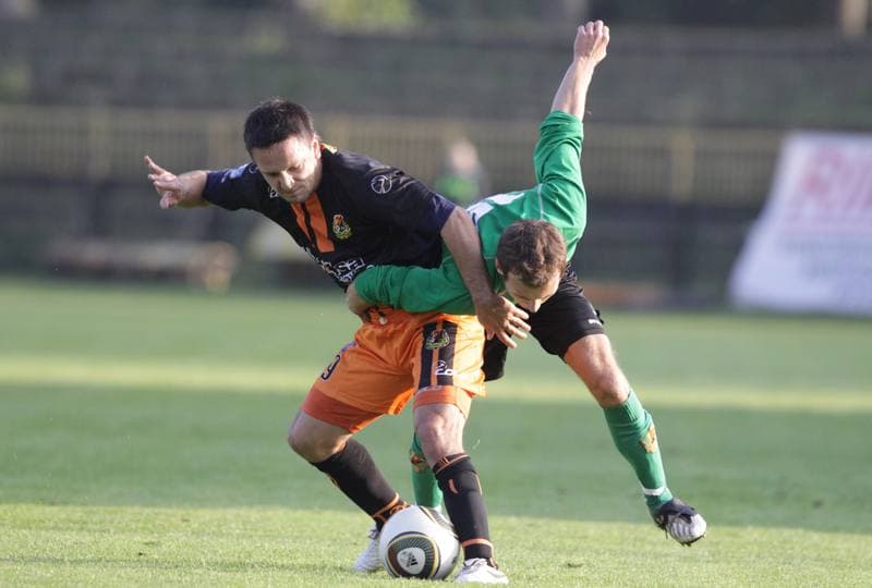 Football. Bytom I liga. Ruch Radzionkow - KSZO Ostrowiec. 02.10.2010