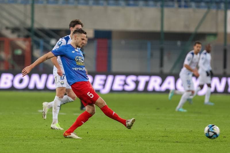 Football. PKO BP Ekstraklasa. Piast Gliwice - Stal Mielec. 18.12.2023