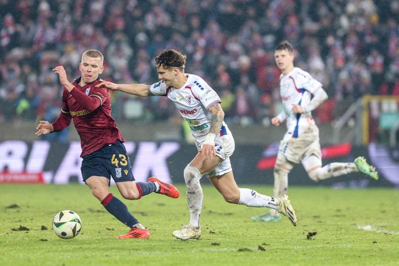 Football. PKO BP Ekstraklasa. Gornik Zabrze - Lech Poznan. 06.12.2024