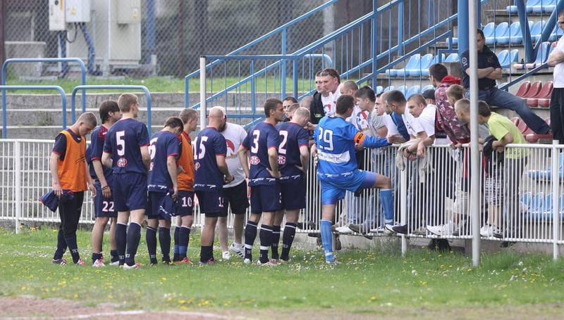 Football. I liga. Odra Wodzislaw - Kolejarz Stroze. 23.04.2011