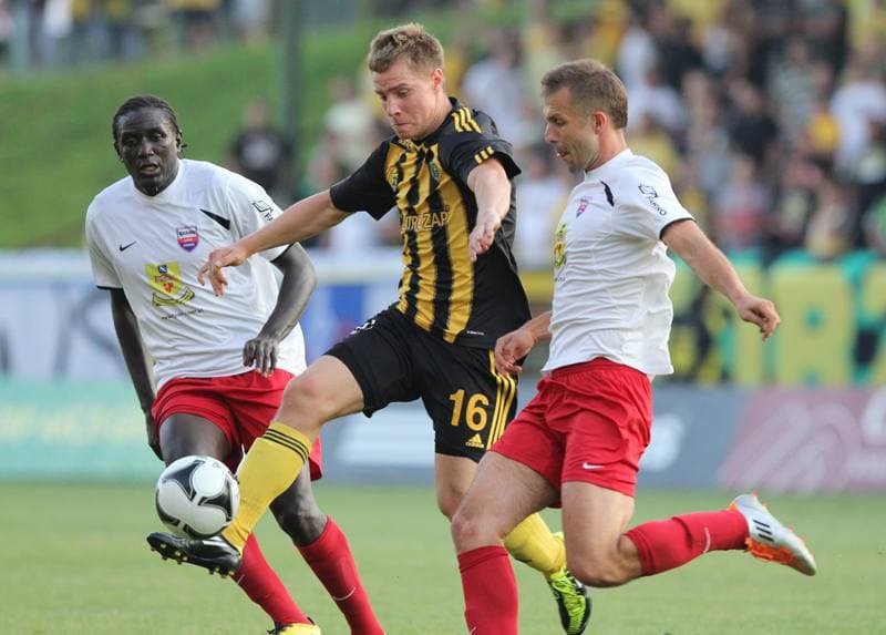 Football. I liga. GKS Katowice - Kolejarz Stroze. 03.09.2011