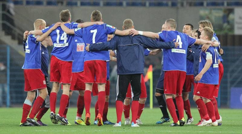 Football. I liga. Piast Gliwice - Olimpia Grudziadz. 22.04.2012
