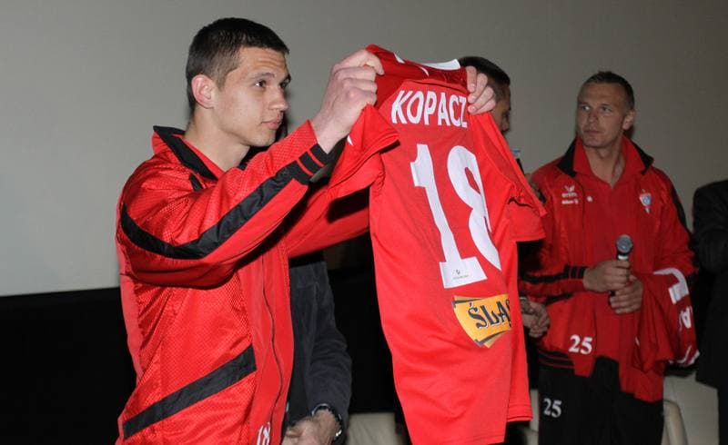 Football. Gornik Zabrze. Presentation. 22.02.2011
