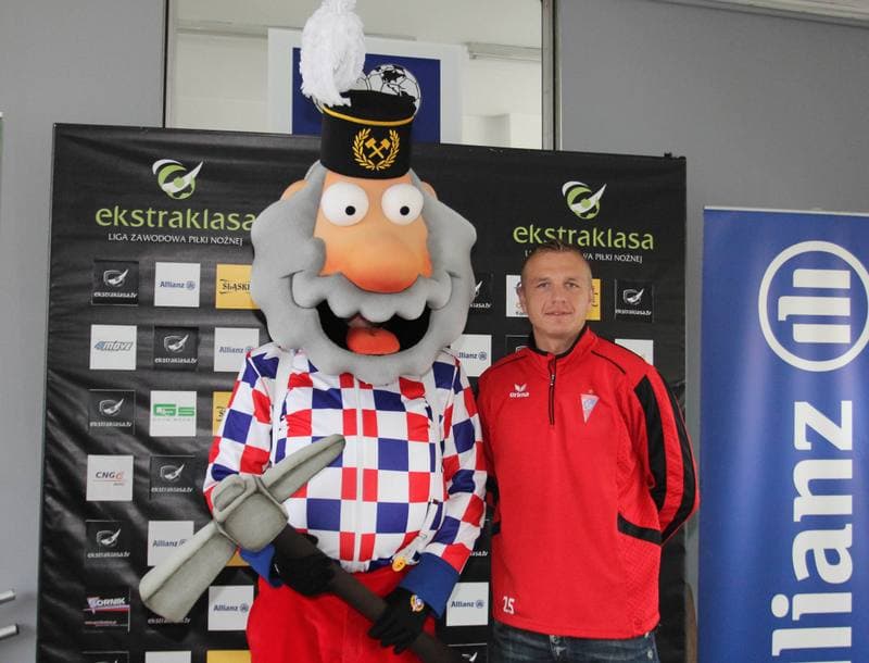 Football. Gornik Zabrze. Press Conference. 19.04.2011
