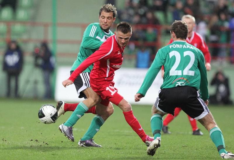 Football. PKO BP Ekstraklasa. GKS Belchatow - Gornik Zabrze. 08.04.2011