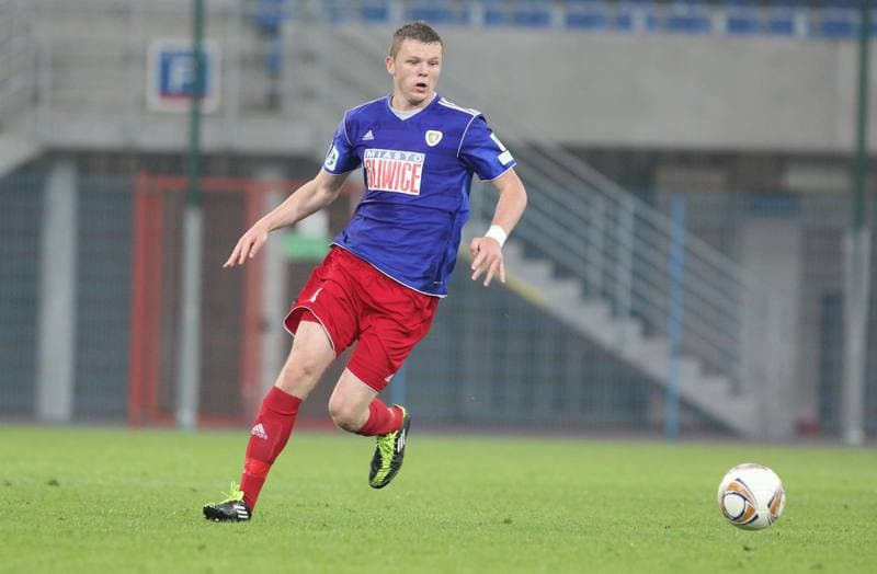 Football. I liga. Piast Gliwice - Kolejarz Stroze. 12.05.2012