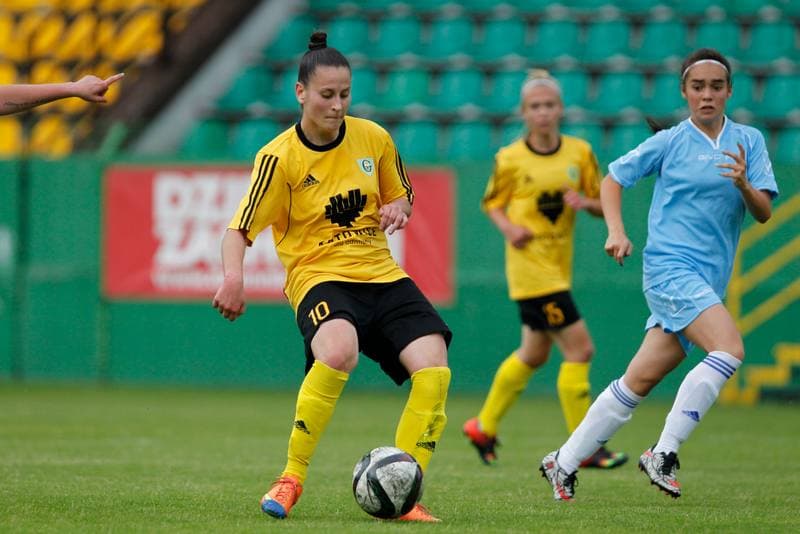 Football. Women's II Liga. GKS Katowice - Jaskolki Chorzow. 19.06.2016