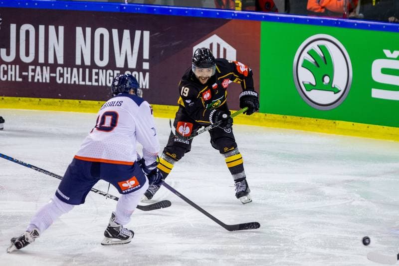 Ice Hockey. Champions Hockey League. GKS Katowice - Fehervar AV19. 04.10.2022