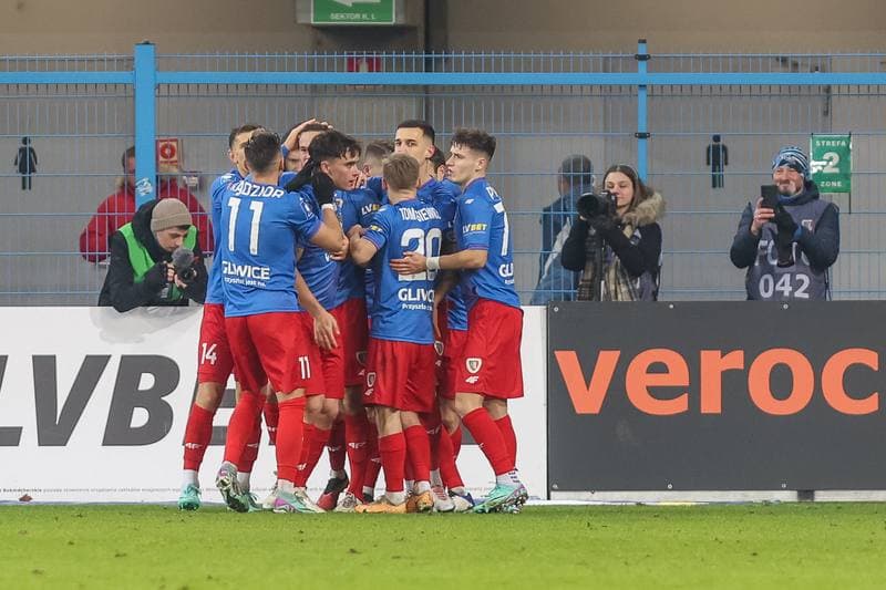 Football. PKO BP Ekstraklasa. Piast Gliwice - Stal Mielec. 18.12.2023