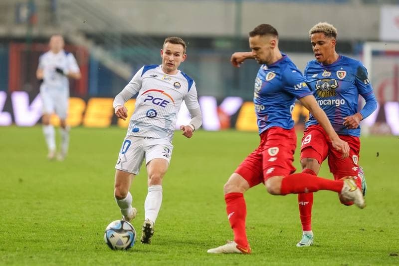 Football. PKO BP Ekstraklasa. Piast Gliwice - Stal Mielec. 18.12.2023
