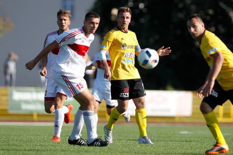 Football. III Liga. Gwarek Tarnowskie Gory - Ruch Zdzieszowice. 15.08.2017