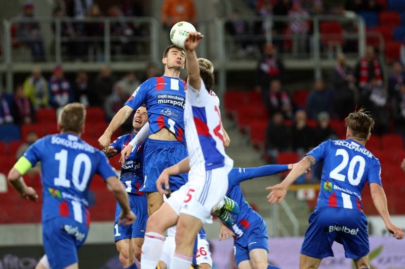 Football. Ekstraklasa. Gornik Zabrze - Podbeskidzie Bielsko-Biala. 20.04.2016