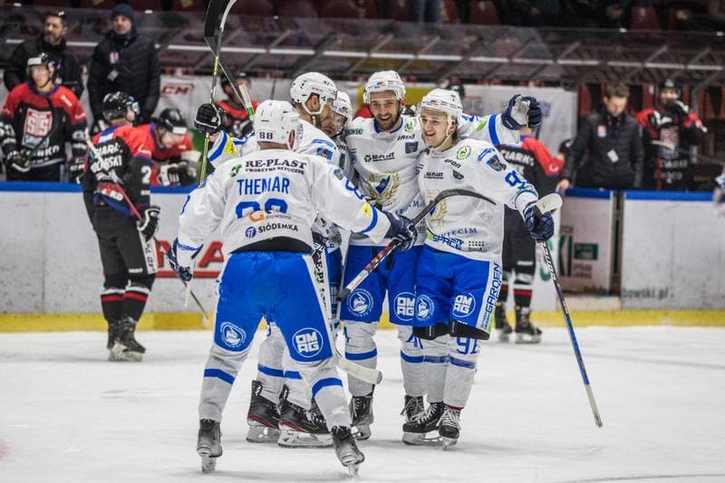 Ice Hockey. PHL. Re-Plast Unia Oswiecim - Ciarko STS Sanok. 20.12.2021
