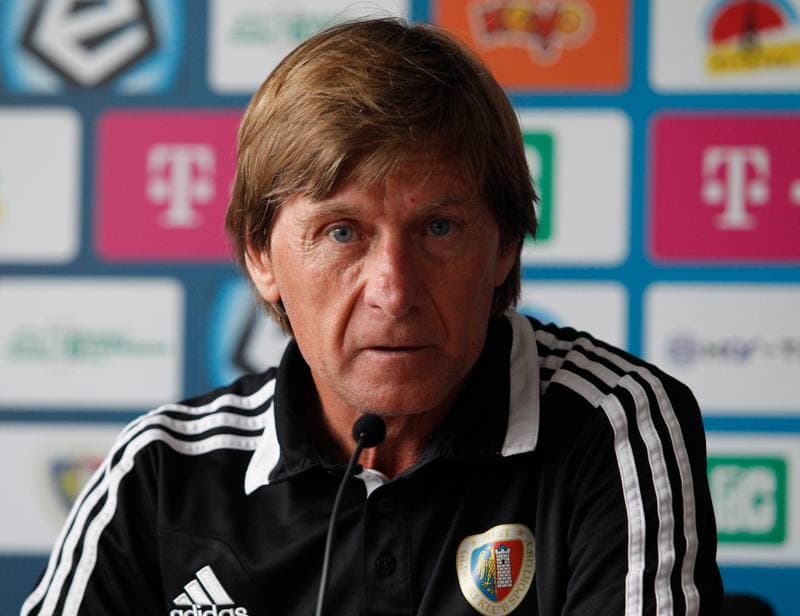Football. Piast Gliwice. Press Conference. 12.09.2014