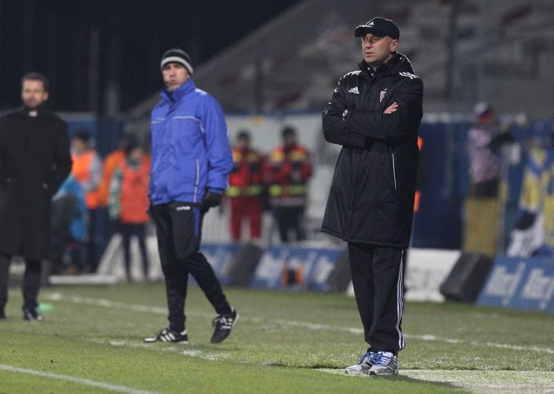 Football. T-Mobile Ekstraklasa. Gornik Zabrze - Widzew Lodz. 03.12.2013