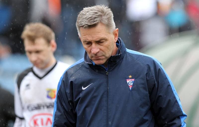 Football. III Liga. Gornik II Zabrze - Odra Wodzislaw. 09.11.2013