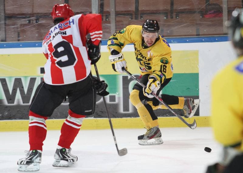 Ice Hockey. Polska Hokej Liga. HC GKS Katowice - Comarch Cracovia Krakow. 15.10.2013