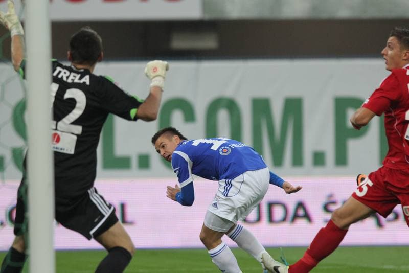 Football. PKO BP Ekstraklasa. Piast Gliwice - Ruch Chorzow. 27.11.2015