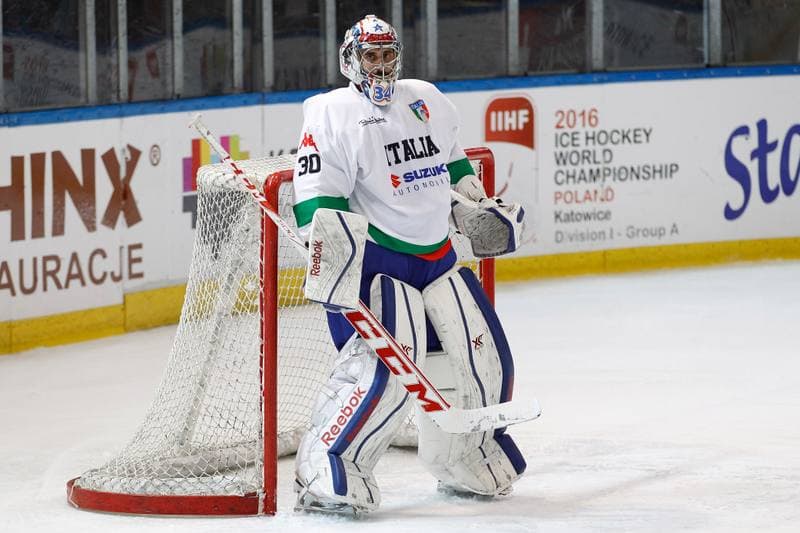 Ice Hockey. EIHC. France - Italy. 18.12.2015