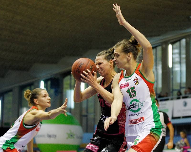 Basketball. Tauron Basket Liga Kobiet. JAS FBG Zaglebie Sosnowiec - Artego Bydgoszcz. 27.09.2015