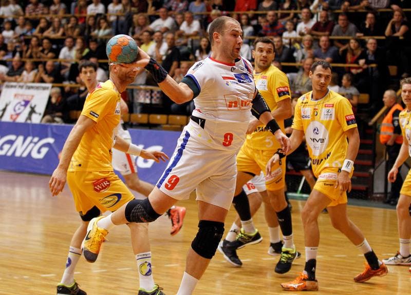 Handball. PGNiG Superliga. Gornik Zabrze - Vive Kielce. 08.12.2013