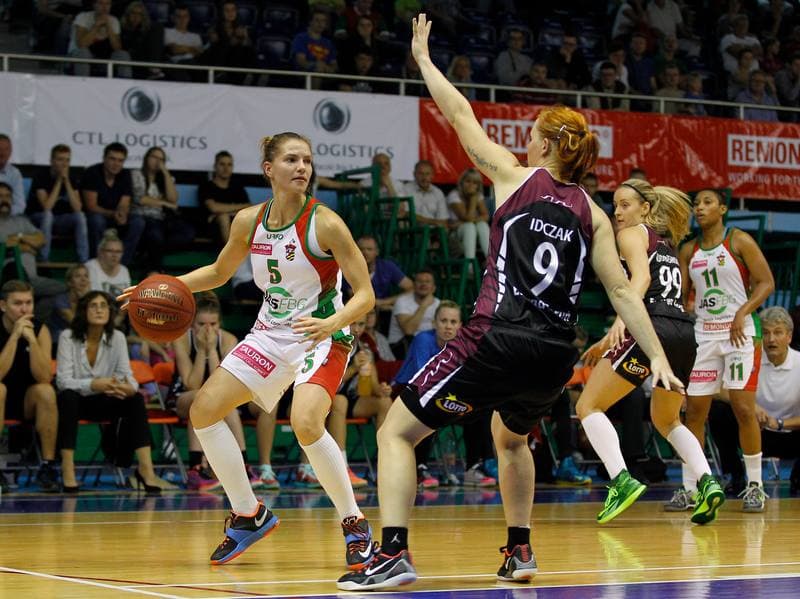 Basketball. Tauron Basket Liga Kobiet. JAS FBG Zaglebie Sosnowiec - Energa Torun. 19.09.2015