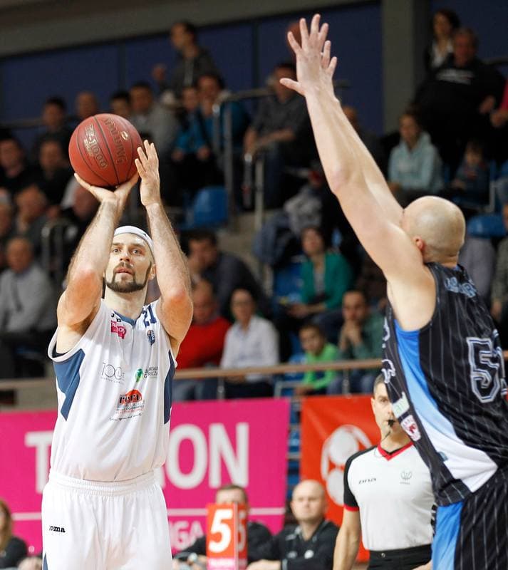 Basketball. Tauron Basket Liga. MKS Dabrowa Gornicza - Stal Ostrow Wielkopolski. 15.11.2015